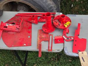 lot 286 image: Small Engine Machinery Parts
