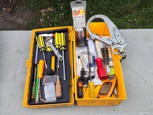 lot 319 image: Toolbox with Assorted Hand Tools and Accessories
