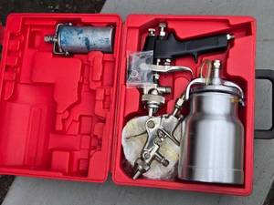 lot 321 image: Grip Paint Shop Spray Gun Kit - Includes Various Tools and Accessories -