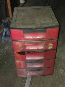 lot 358 image: Used Red Tool Chest with Drawers - Includes Assorted Items