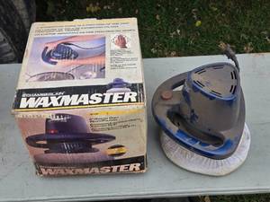 lot 374 image: Chamberlain Waxmaster W109 9 Random Orbit WaxerPolisher - Used Condition
