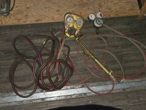 lot 393 image: Used Vintage Gas Welding Torch Set with Regulators and Hoses