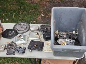 lot 410 image: Assortment of Small Engine Parts