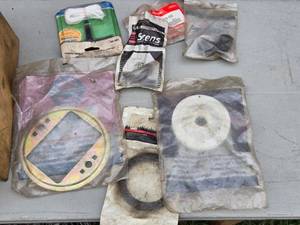 lot 433 image: Assortment of Mechanical Parts & Accessories - Various Items