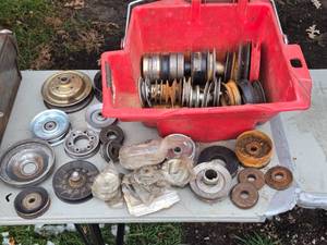 lot 473 image: Assortment of Pulleys - Miscellaneous Collection