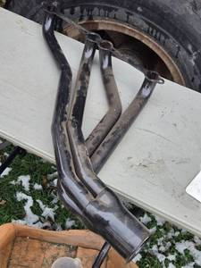 lot 481 image: 4-into-1 Header Exhaust Pipe - Heavy-Duty Steel Construction