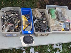 lot 488 image: Assortment of Various Industrial Hardware and Seal Parts - Multiple Containers