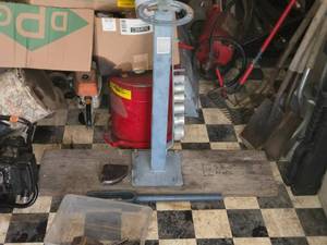 lot 503 image: Pipe Bender