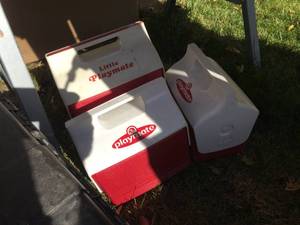 lot 151 image: 3 Igloo Playmate Lunchboxes