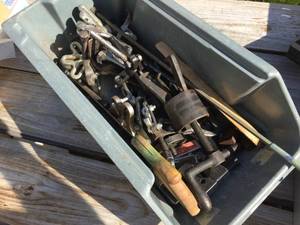 lot 154 image: Variety AutomotiveMechanical Pullers - Separators