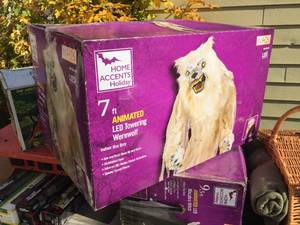 lot 173 image: 7 Ft Animated Werewolf