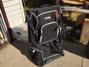 lot 175 image: Grit Hockey Tote - Black