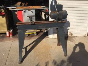 lot 205 image: Oliver 51A Wood Lathe