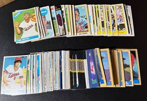 lot 22A image: 1960s-80s Large Lot of Minnesota Twins Baseball Cards