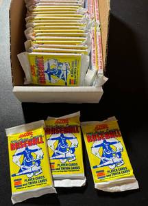 lot 41 image: 36 Packs 1990 Score Baseball Cards