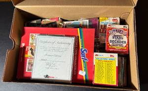 lot 53 image: 9 Pounds of Sports Cards - Mostly Baseball, Some Basketball - TONS of Kirby Puckett and Minnesota Twins