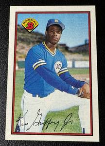 lot 17 image: Ken Griffey Jr. RC 1989 Bowman #220 Rookie Baseball Card