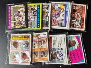 lot 7A image: Minnesota Vikings 1981-1989 Topps Team Sets, Includes 1981, 82, 83, 84, 85, 86, 87, 88, 89 Minnesota Vikings Vintage Football Cards