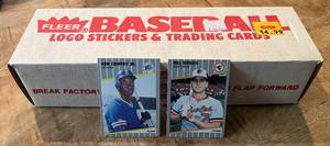lot 15D image: 1989 Fleer Baseball Set - Ken Griffey Jr RC, Billy Ripken FF Black Box, and more