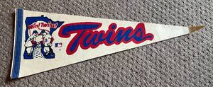 lot 17C image: Vintage Minnesota Twins Baseball Pennant