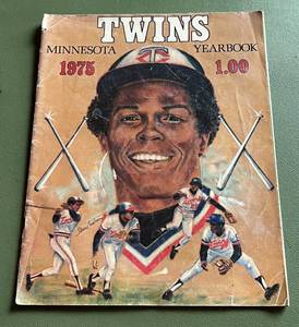lot 44D image: Minnesota Twins 1975 Baseball Yearbook - Rod Carew