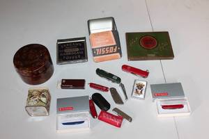 lot 10 image: Variety of Collectible Trinket Tins and Victorinox Swiss Army Knives - Group of 12