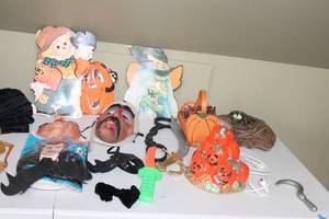 lot 11 image: Assortment of Halloween Decorations and Accessories