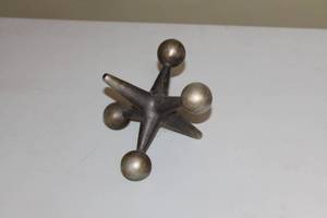 lot 36 image: Vintage Mid-Century Modern Atomic Style Sculpture