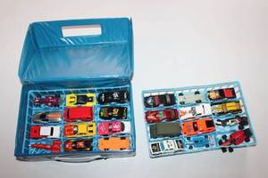 lot A-72 image: Collection of 22 Vintage Diecast Cars - Assorted Models