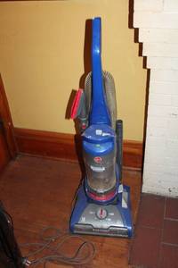 lot 93 image: Hoover WindTunnel Whole House Rewind Vacuum Cleaner - 12 Amps