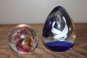 lot 124 image: Pair of Glass Paperweights - One Signed Visi London and One Caithness Scotland