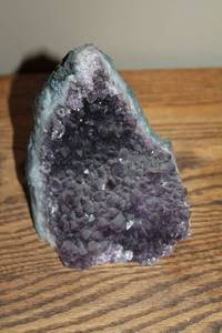 lot 142 image: Amethyst Geode Specimen - Natural Formation