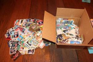 lot 203 image: Collection of Sports Cards - Assorted Vintage & Modern