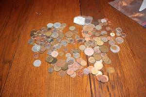lot 207 image: Assortment of Vintage and Modern Coins - Collectors Lot