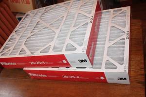 lot 216 image: Set of 2 Filtrete Electrostatic Air Cleaning Filters - 20x25x4