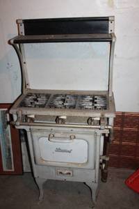 lot A-249 image: Vintage Stewart Cast Iron Kitchen Stove - Rustic White Finish