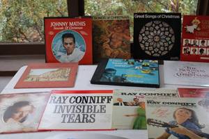 lot 271 image: Collection of 12 Vintage Christmas Music Vinyl Records