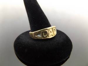 lot 122 image: 10K Yellow Gold Diamond Accented DAD Ring Size 9.75