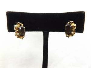 lot 126 image: 14K Yellow Gold Black Chrysoberyl Cabochon Screw Back Earrings
