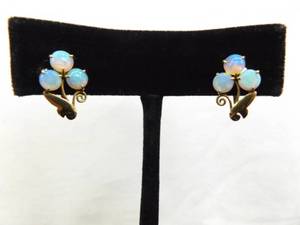lot 127 image: 14K Yellow Gold Opal Cabochon Screw Back Earrings