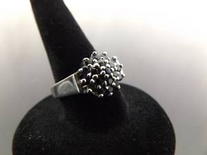 lot 138 image: .925 Sterling Silver Deep Blue Sapphire Ring Size 6