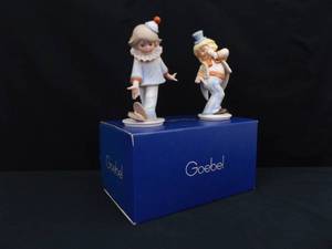 lot 16 image: 2 RARE MINT in Original Box Hummel In the Spotlight and Oops