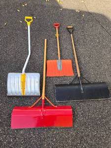lot 64 image: Group of 4 Vintage Snow Shovels - Assorted Colors and Styles