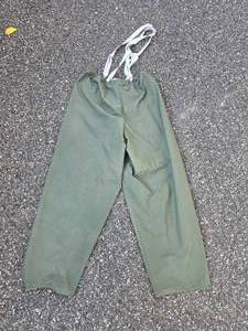 lot 69 image: Size L Waterproof Green Overalls with Adjustable Straps