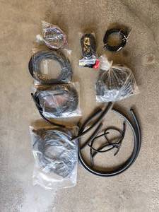 lot 100 image: Assortment of Mechanical Parts and Hoses - Mixed Lot
