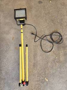 lot 110 image: 500 Watt Portable Work Light with Adjustable Stand