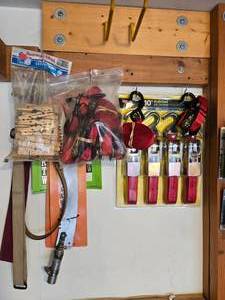 lot 124 image: Lot of Ratchet Tie-Downs, Clothes Pin and Other Accessories - Excellent Condition