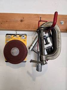 lot 130 image: Group of Tools - Adjustable Clamp and Fiber Discs