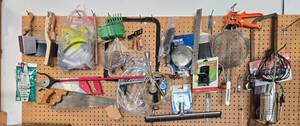 lot 132 image: Assorted Hand Tools and Equipment - Variety of Useful Implements