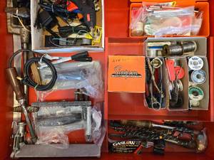 lot 565 image: Assortment of Vintage Tools and Accessories - Simpson and More